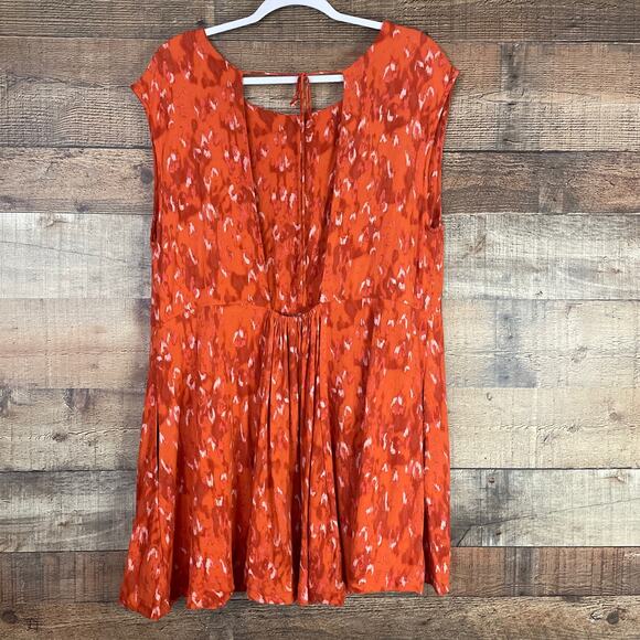 Free People Fake Love Animal Print Mini Dress Pumpkin Orange Open Back SZ Large - Picture 5 of 11